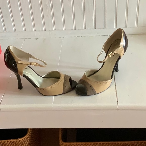 Nearly New Tri-Colored Peep Toe Heels - Picture 4 of 7